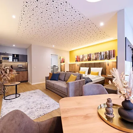 Xzllenz Traum Studio-Apartment, Frei-Parken, U-Bahn, Kueche Nuremberg Extérieur photo
