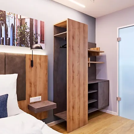 Xzllenz Traum Studio-Apartment, Frei-Parken, U-Bahn, Kueche Nuremberg Extérieur photo