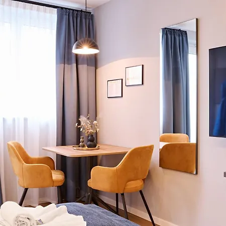 Xzllenz Traum Studio-Apartment, Frei-Parken, U-Bahn, Kueche Nuremberg Extérieur photo