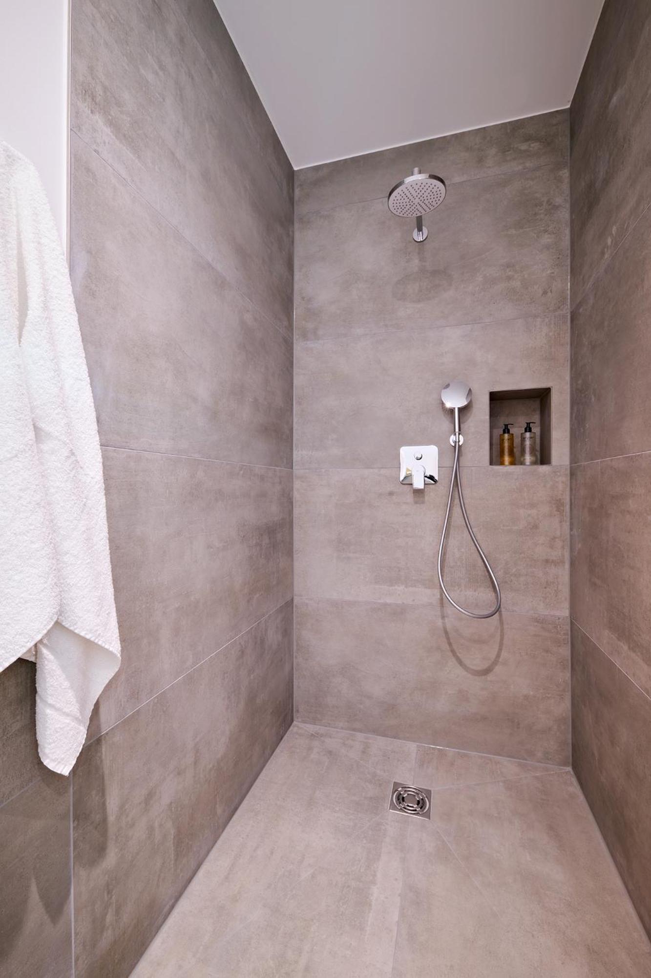 Xzllenz Traum Studio-apartment, Frei-parken, U-bahn, Kueche Apartment