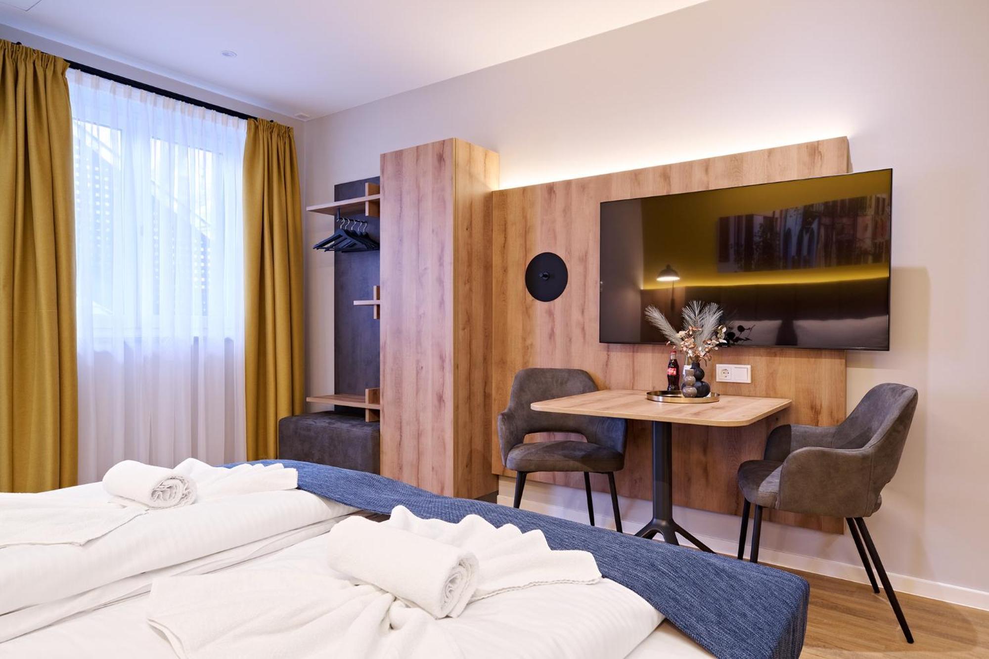 Xzllenz Traum Studio-apartment, Frei-parken, U-bahn, Kueche * Nuremberg