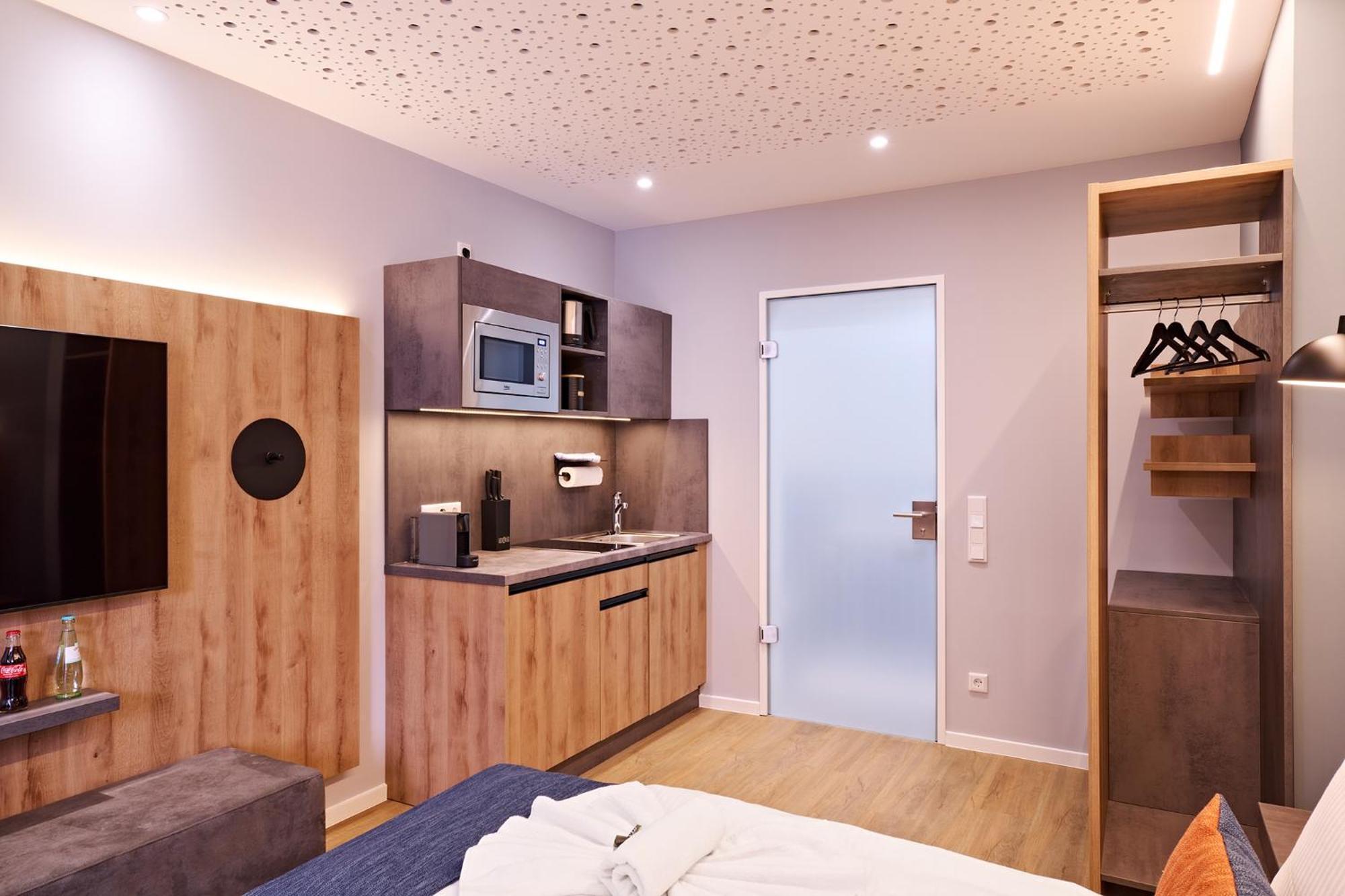 Xzllenz Traum Studio-apartment, Frei-parken, U-bahn, Kueche Apartment *